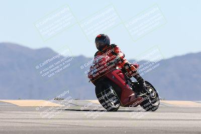media/Oct-13-2025-Moto Forza (Mon) [[a66d839500]]/3-B Group/Session 4 (Turn 9)/